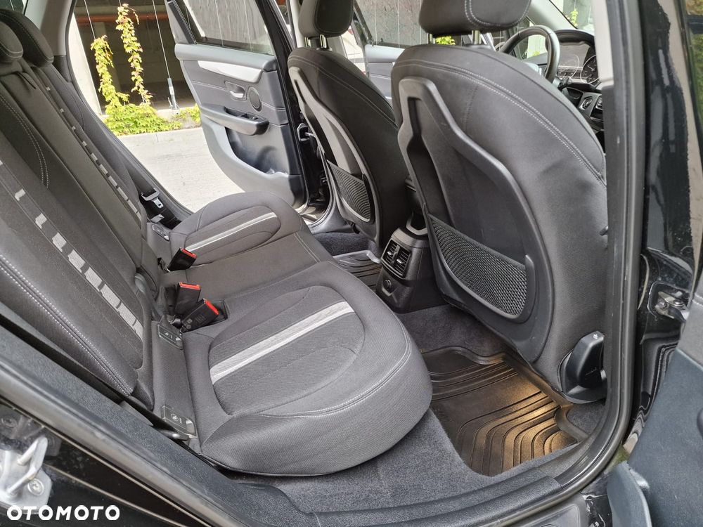 BMW Seria 2 218d Sport-Aut Advantage - 12