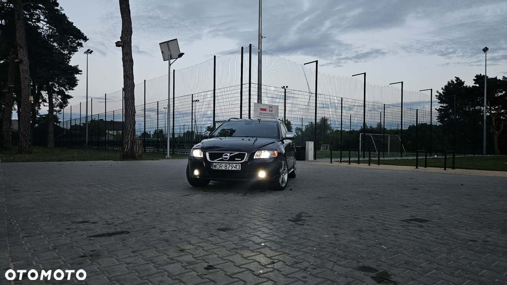Volvo V50 D2 R-Design - 3