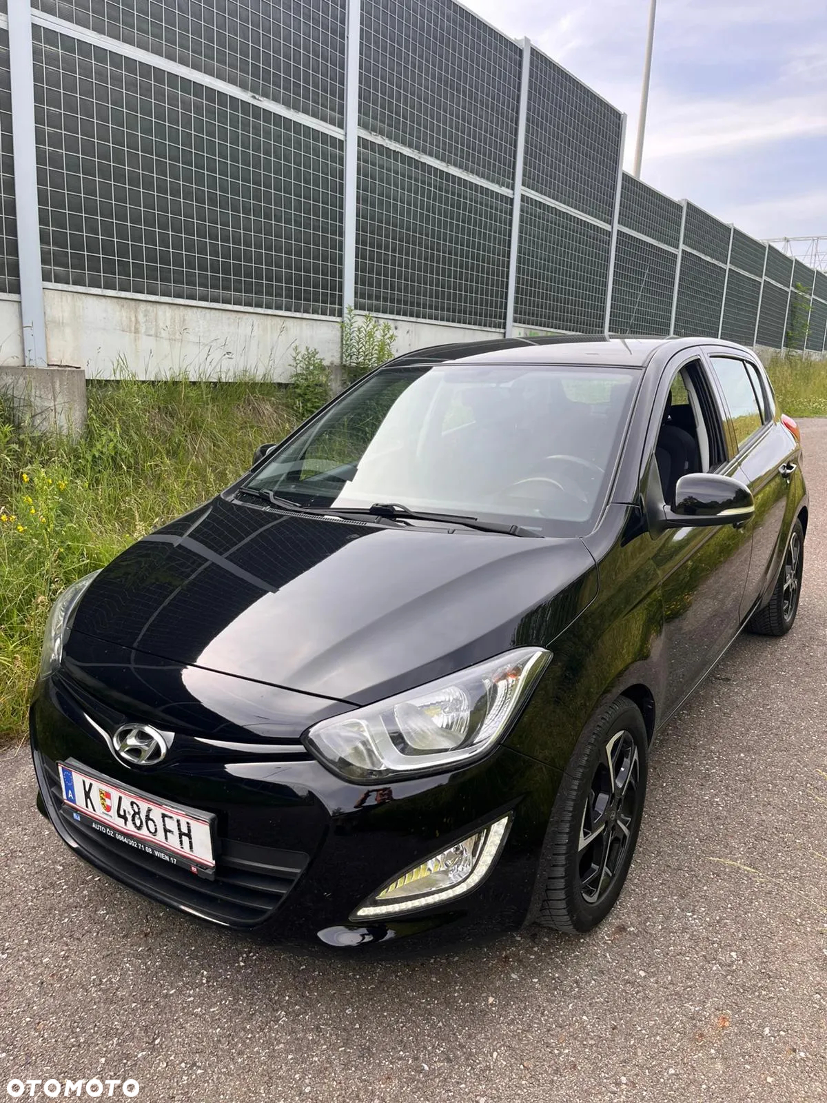 Hyundai i20 blue 1.2 YES Silver - 2