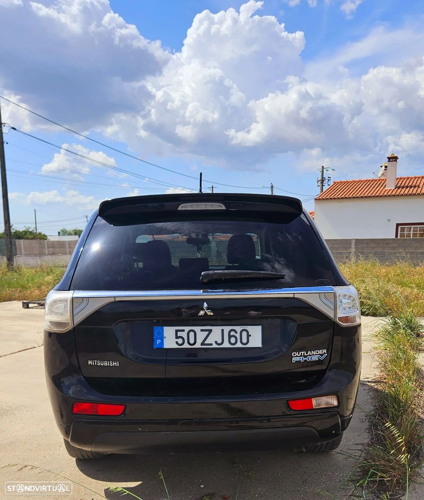 Mitsubishi Outlander 2.0 Instyle Navi - 5