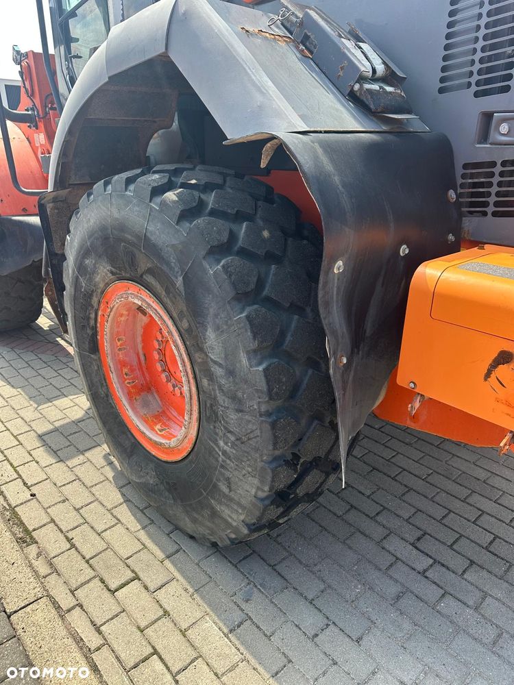 Hitachi ZW 180 - 10