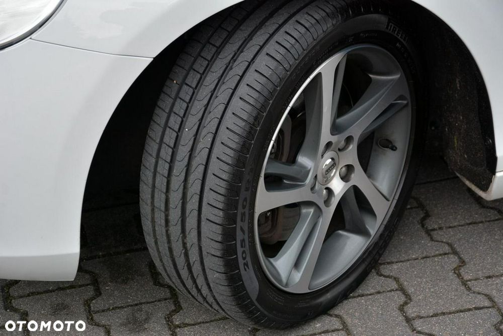 Volvo V40 T3 Geartronic Summum - 36