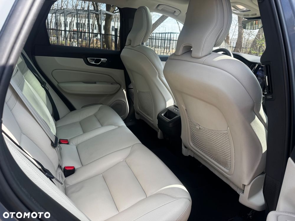 Volvo XC 60 B5 B AWD Geartronic Inscription - 11