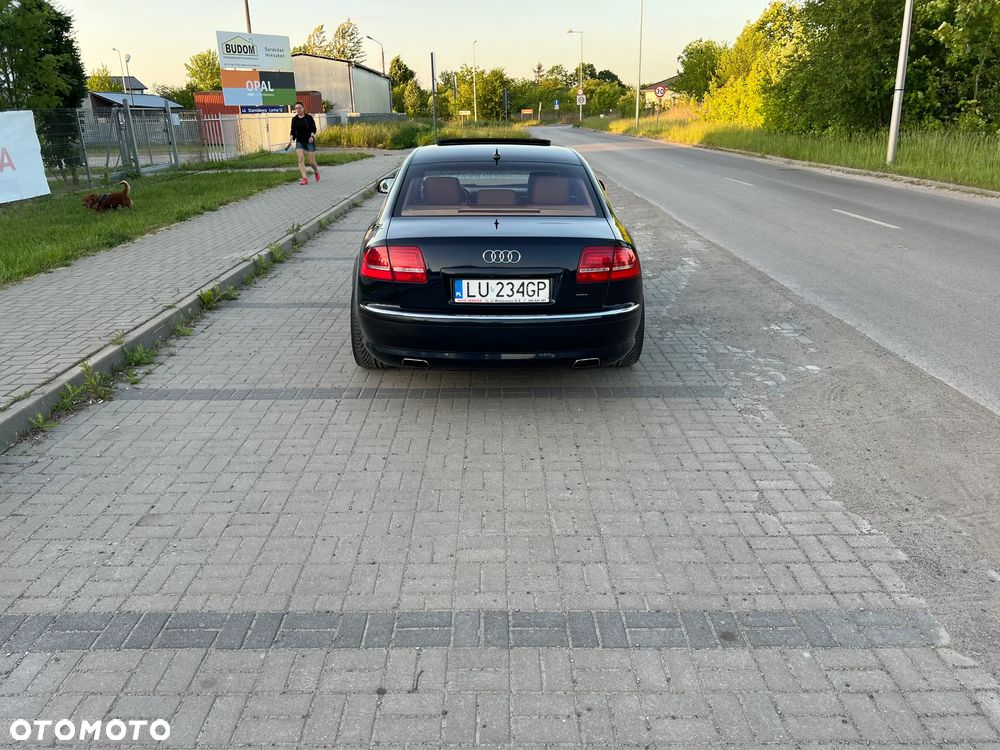 Audi A8 6.0 W12 Quattro - 11