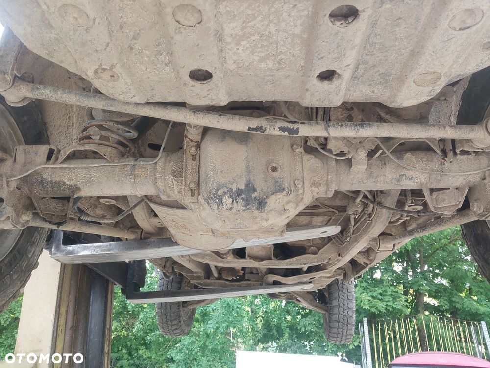 Opel Frontera A Long 4x4 terenówka silnik 2.2 Benzyna X22XE X22SE skrzynia biegów most reduktor napęd rama poroże kangur bumper przód wał wachacz bak zbiornik osłona koła felgi szyba wydech hak holowniczy lampa zamek koło zapasowe klapa tył tylna szyba uchylna NA CZĘŚCI WSZYSTKIE CZĘŚCI - 19