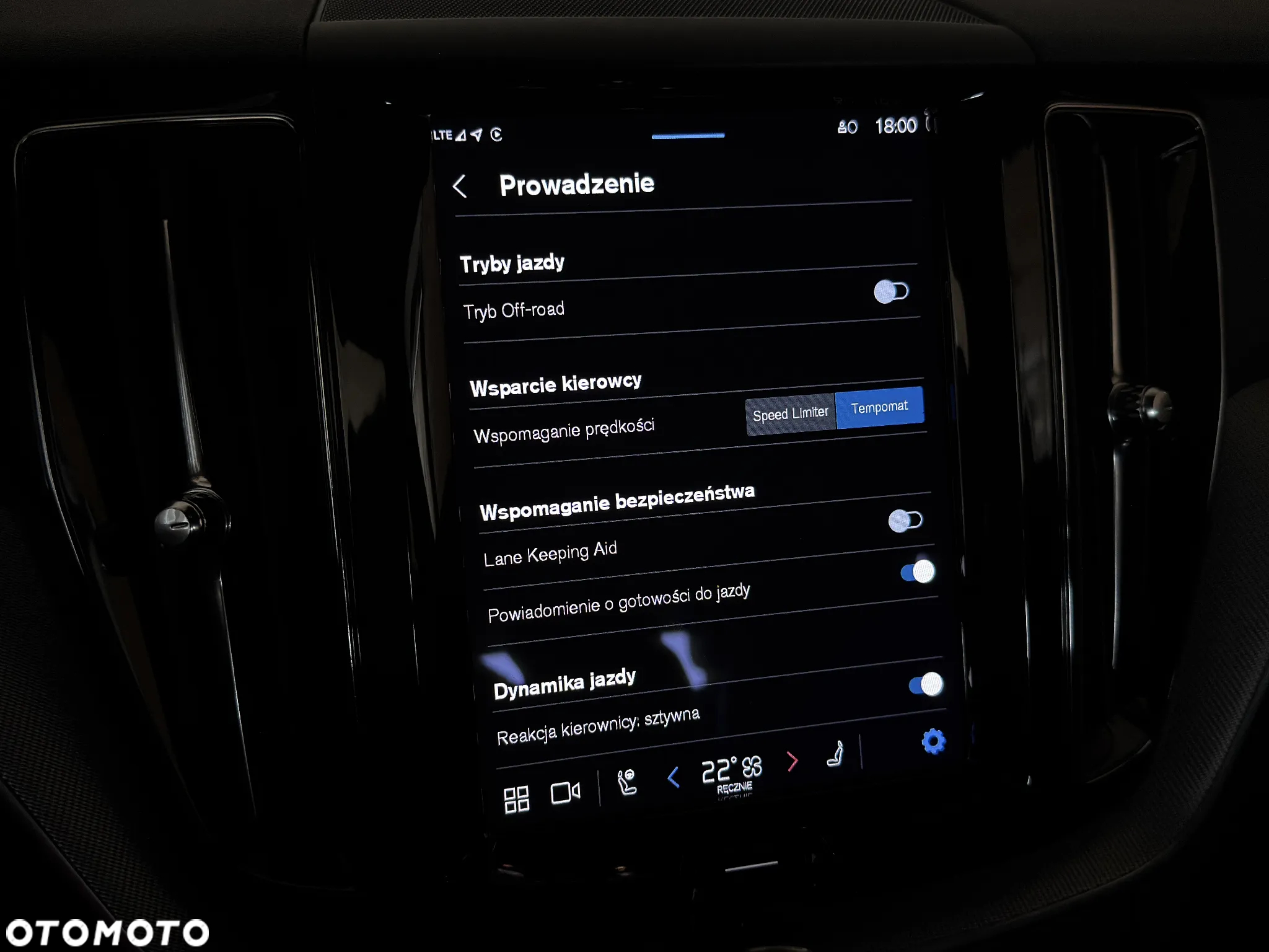 Volvo XC 60 B4 D Plus Dark - 38