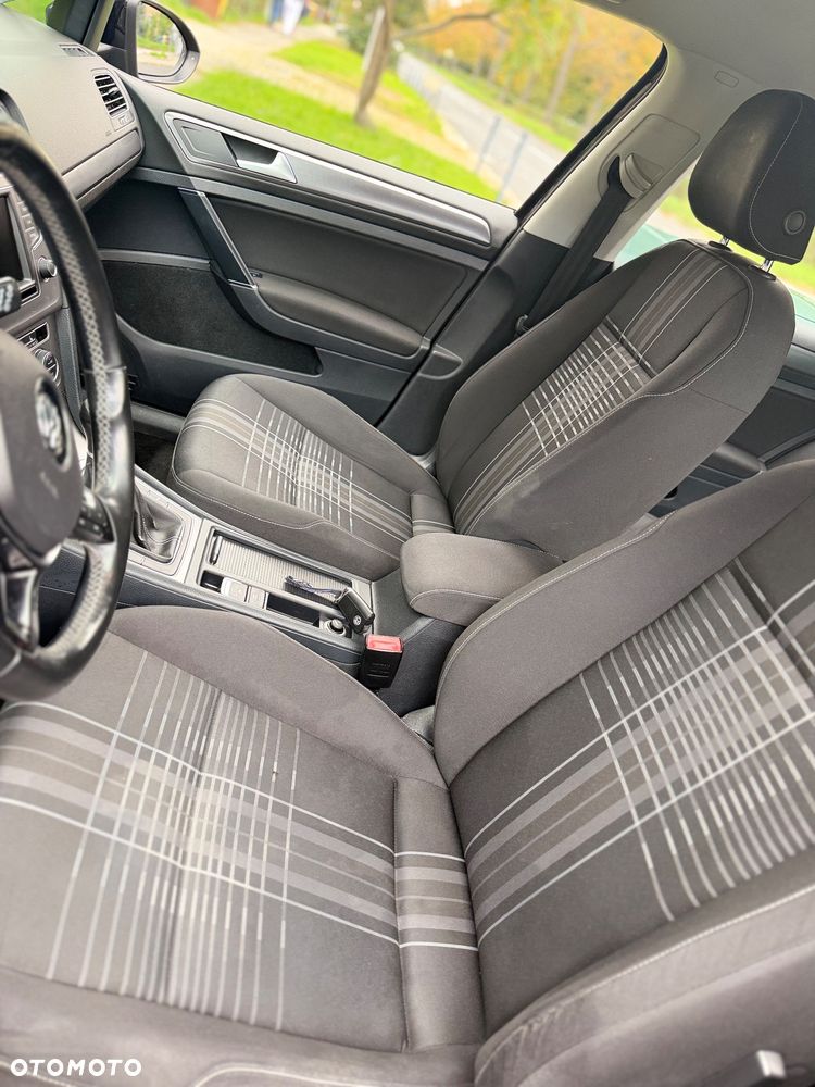 Volkswagen Golf 1.6 TDI BMT Comfortline - 10