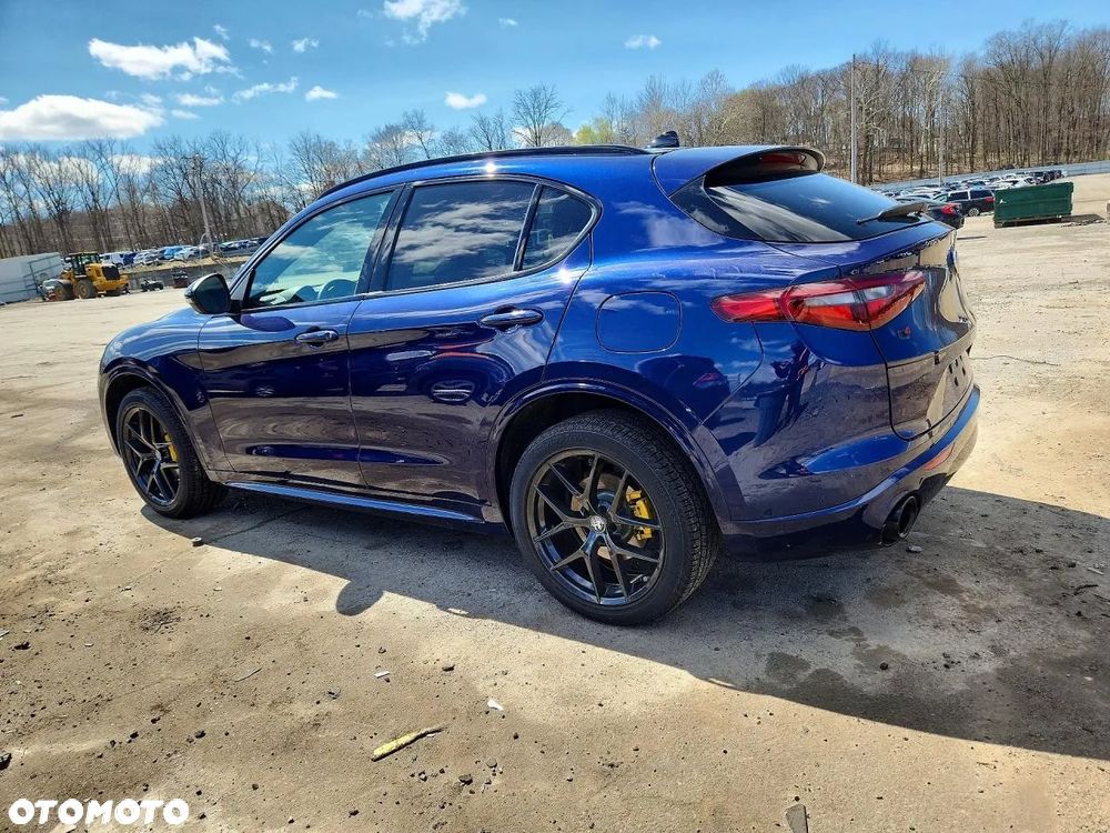Alfa Romeo Stelvio 2.0 Turbo 16V AT8-Q4 Veloce Ti - 4