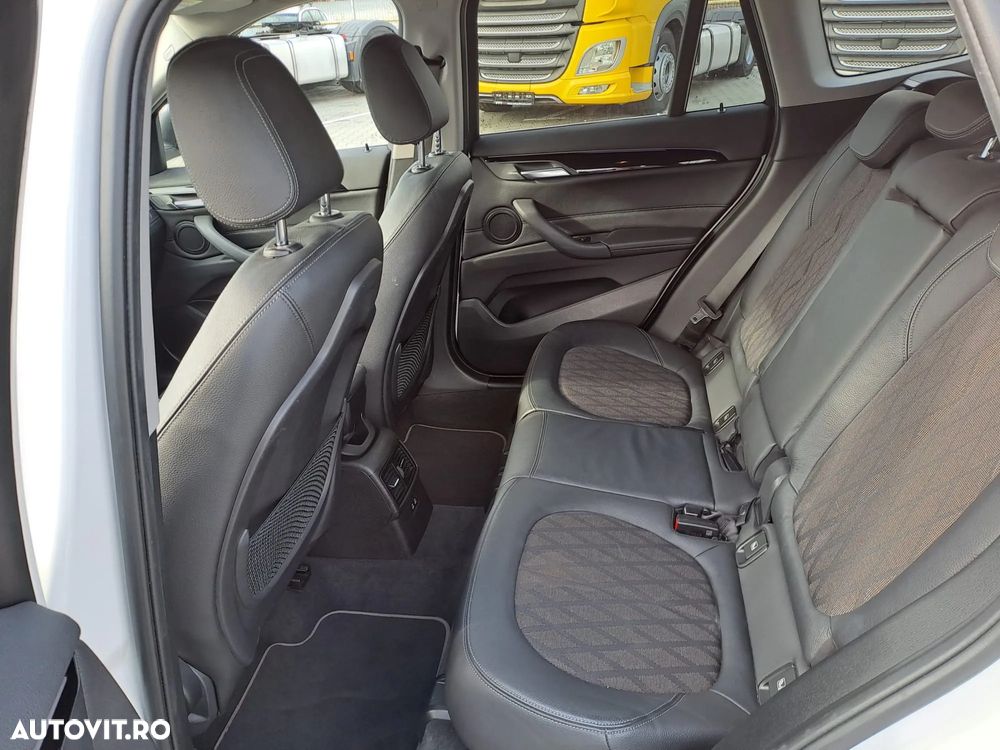 BMW X1 sDrive18d Aut. xLine - 12