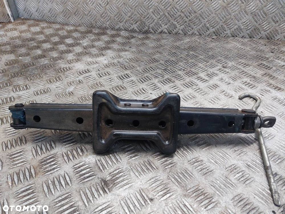 LEWAREK PODNOŚNIK SAMOCHODOWY KLUCZ 19 HONDA CR-V III 1350 KG - 4