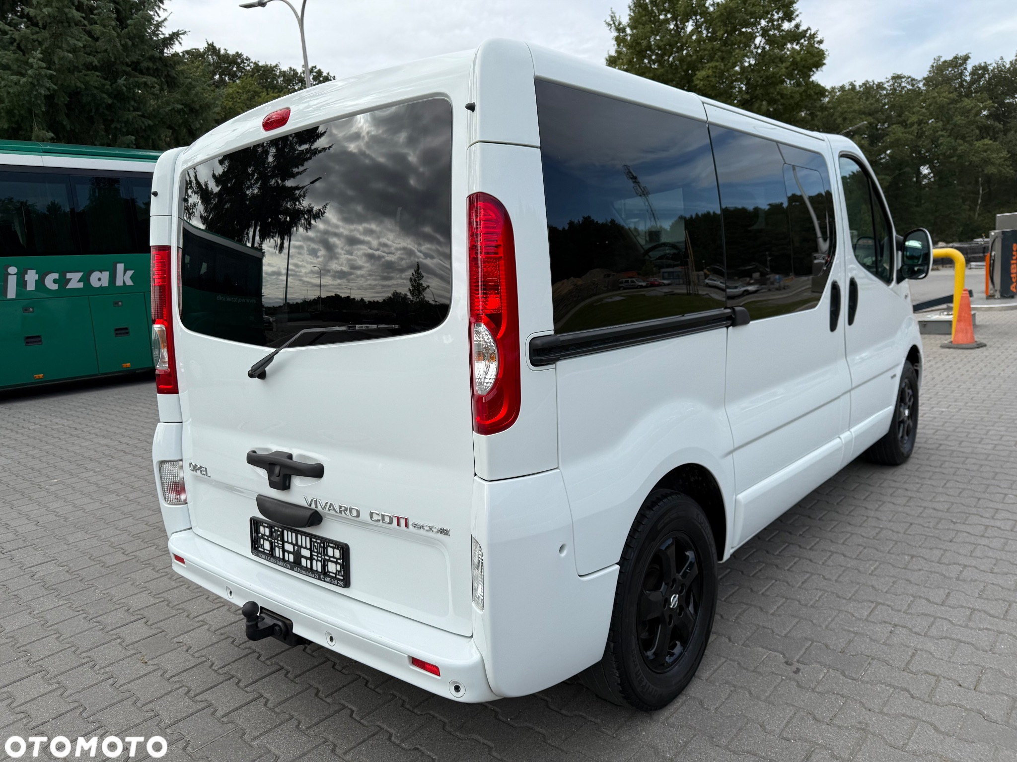 Opel Vivaro Tour Cosmo L1H1 - 2