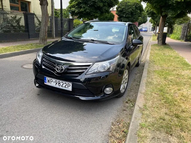 Toyota Avensis Combi 2.0 D-4D Comfort - 2
