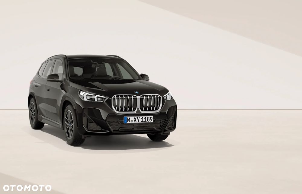 BMW X1 xDrive23i mHEV - 4