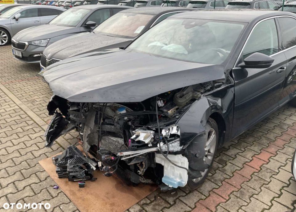 Skoda Superb 2.0 TSI DSG Ambition - 1