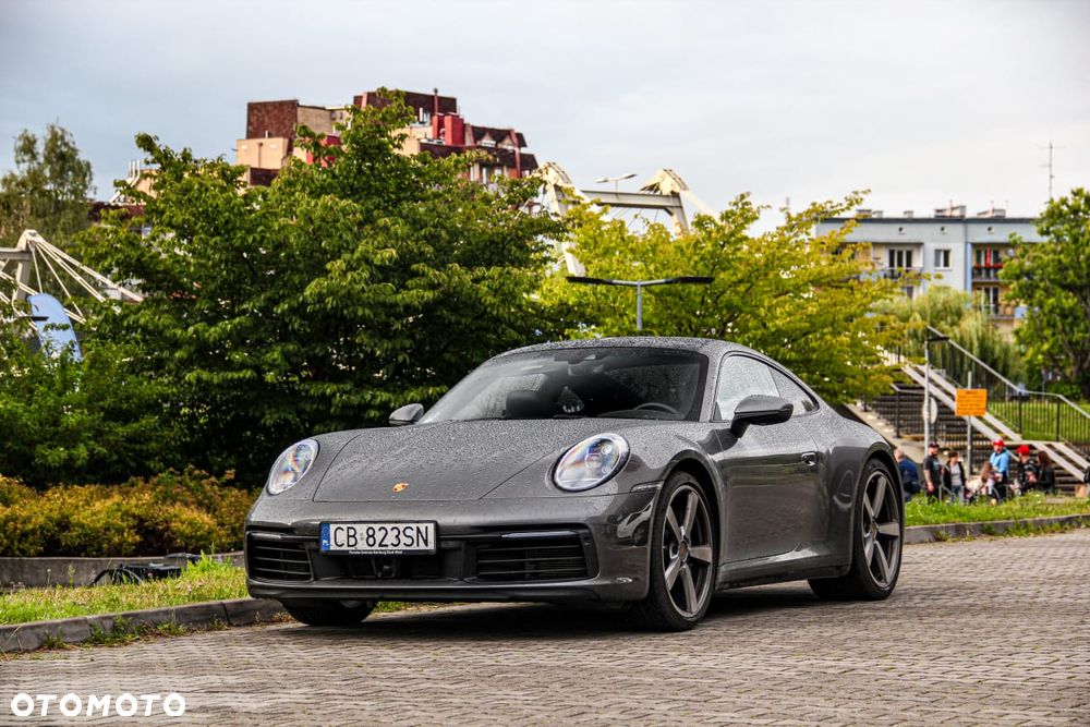Porsche 911 Carrera 4 PDK - 26