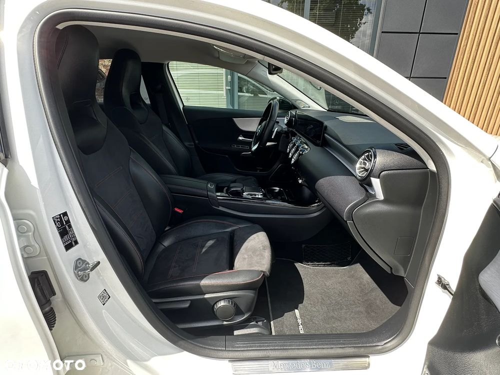 Mercedes-Benz Klasa A 250 7G-DCT AMG Line - 37