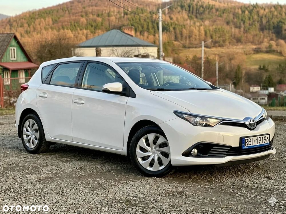 Toyota Auris 1.6 Premium - 1
