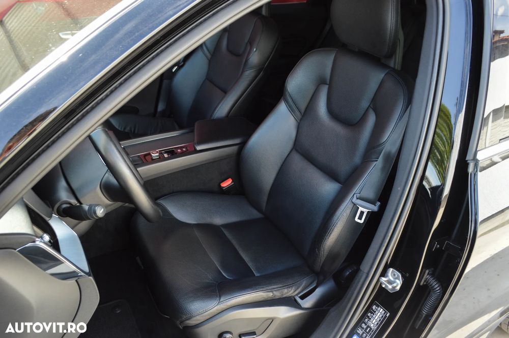 Volvo XC 60 D4 AWD Geartronic Momentum - 33