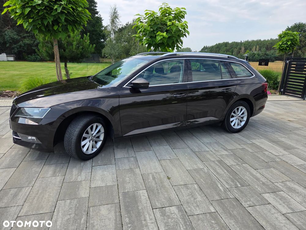 Skoda Superb 2.0 TDI Ambition DSG - 19