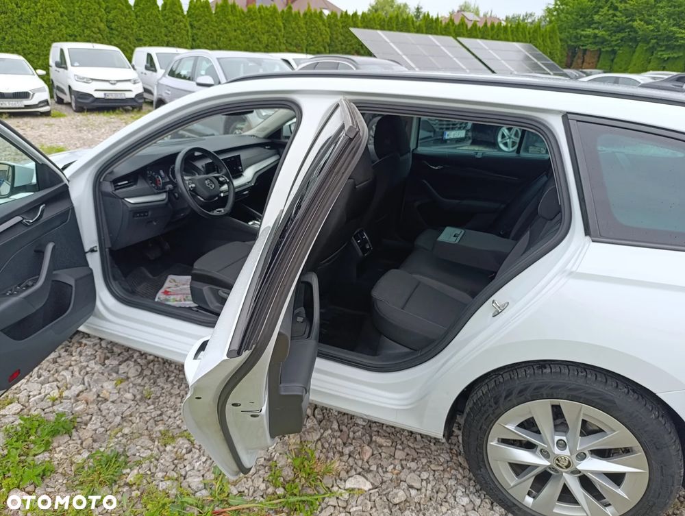 Skoda Octavia 2.0 TDI Style DSG - 15