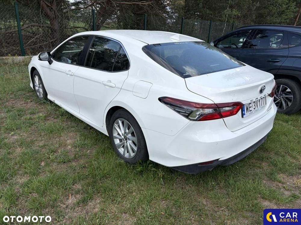 Toyota Camry - 3