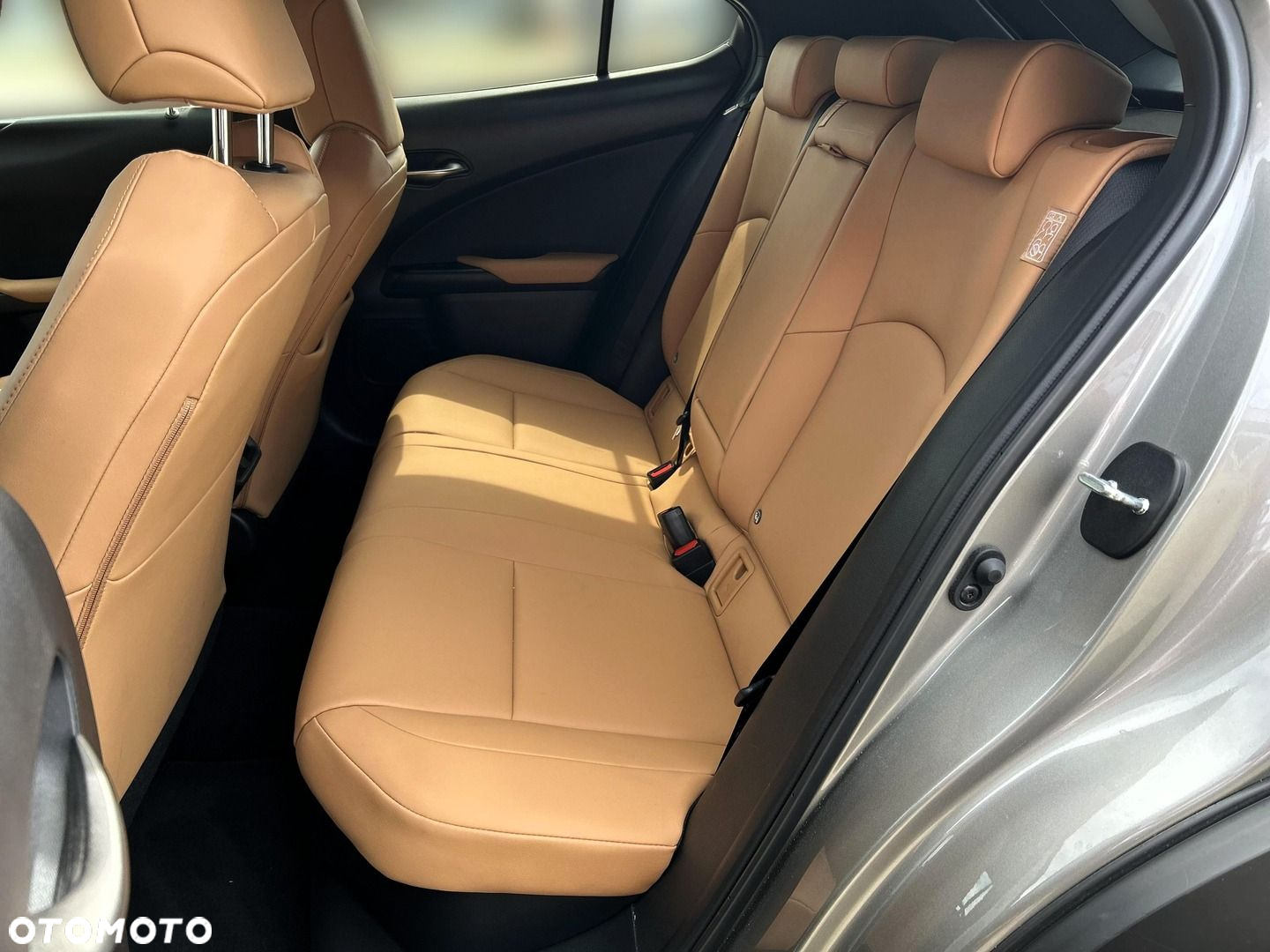 Lexus UX - 21