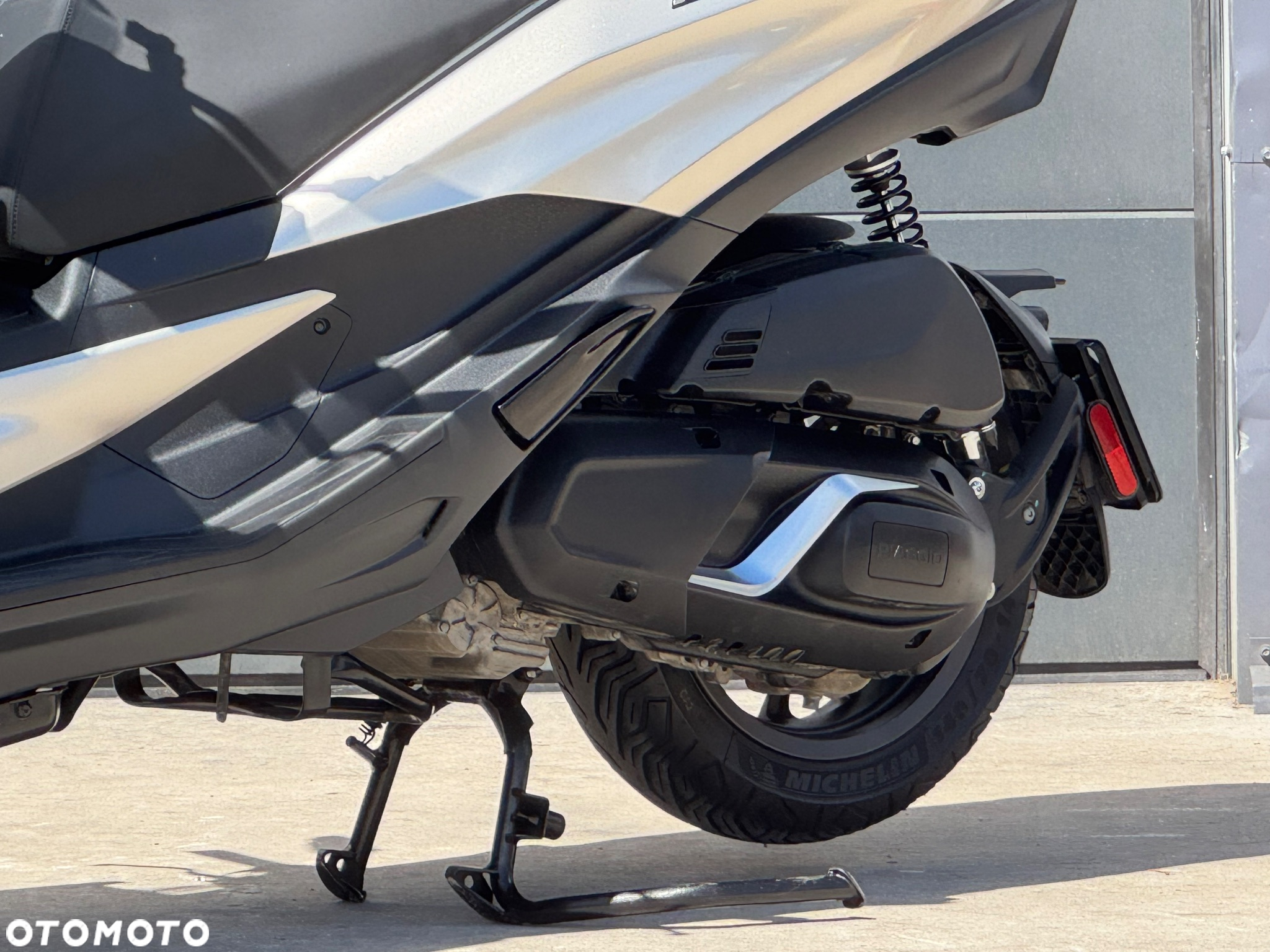 Piaggio MP-3 - 32