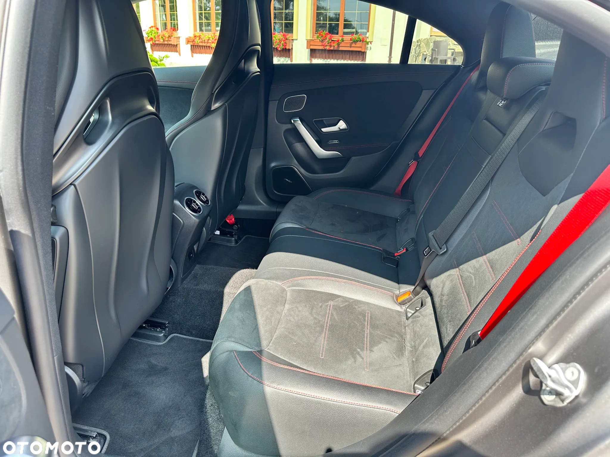 Mercedes-Benz CLA AMG 45 S 4-Matic 8G-DCT - 14