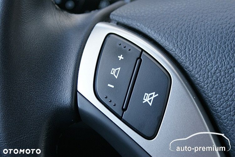 Hyundai i30 1.6 CRDi Fifa World Cup Edition - 10