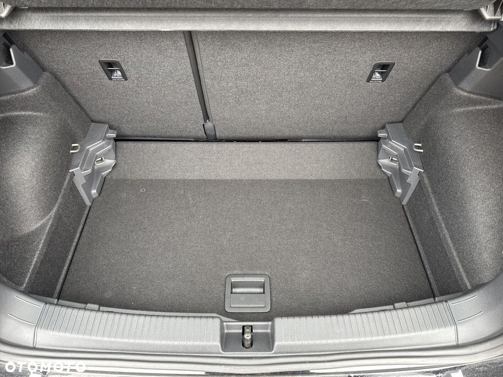 Volkswagen T-Cross - 21