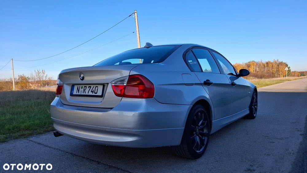BMW Seria 3 320i - 17
