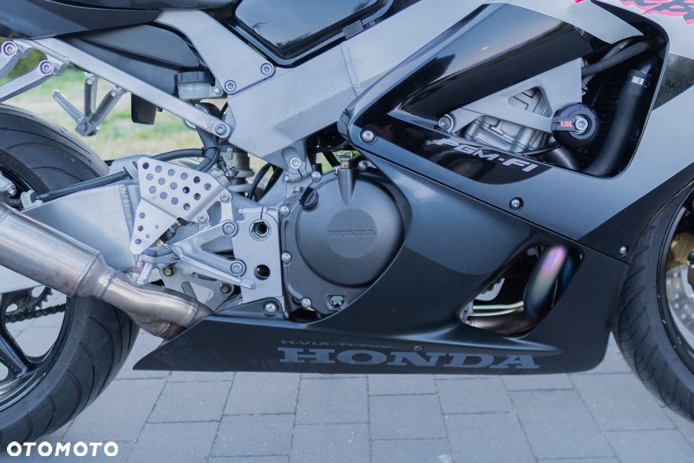Honda CBR - 19