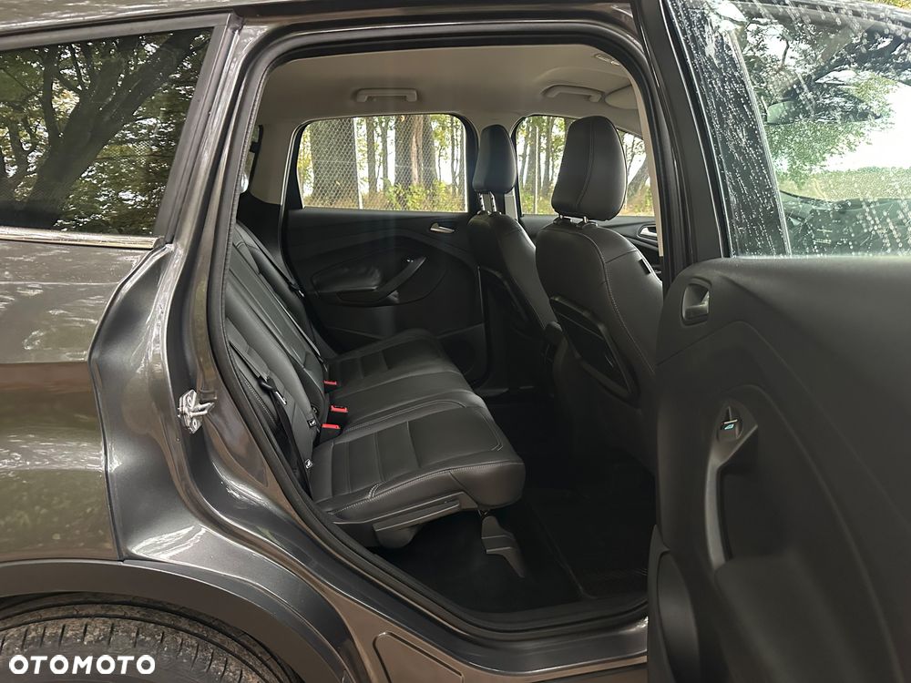 Ford Kuga - 12