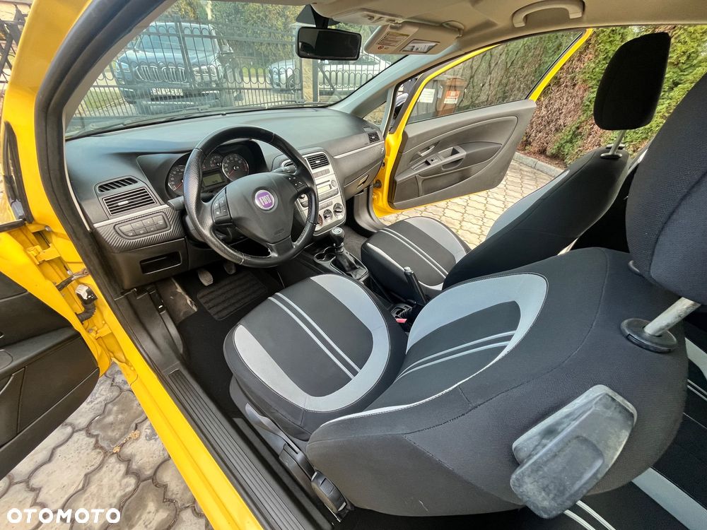 Fiat Grande Punto - 24