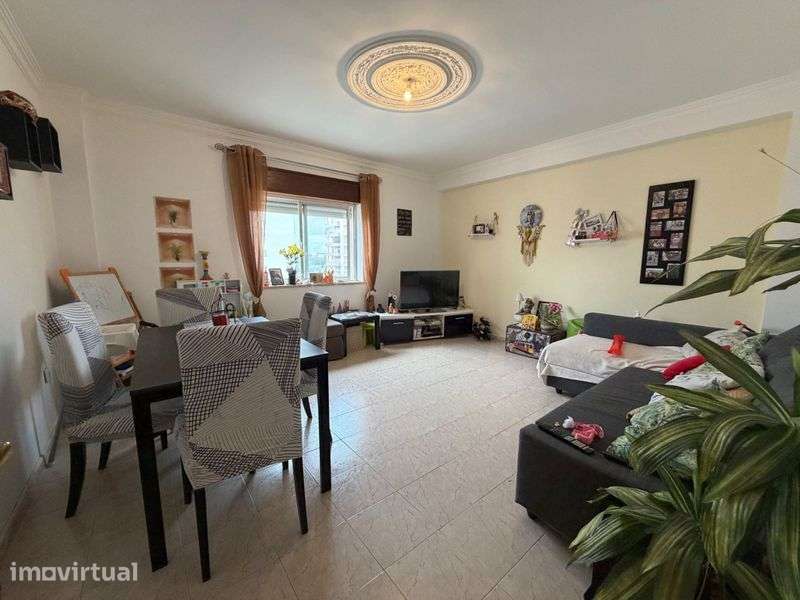 Apartamento T2 com Varanda Carregado - Grande imagem: 4/9