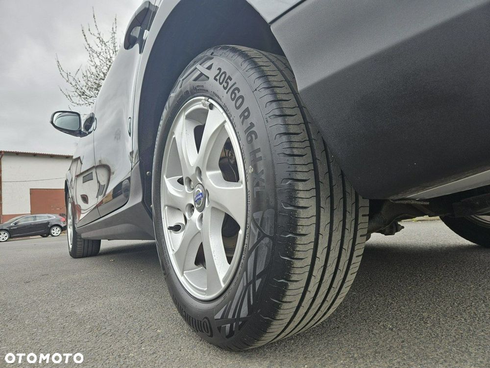 Volvo V40 Cross Country - 27