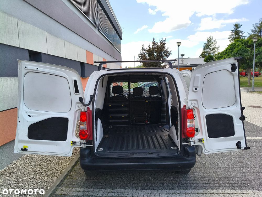 Citroën BERLINGO 1.6 HDI (90KM) 5-BIEGÓW (L1H1) KLIMA WEBASTO STAN IDEALNY 100% BEZWYPADKOWY SERWIS KM NIE MA RDZY - 17