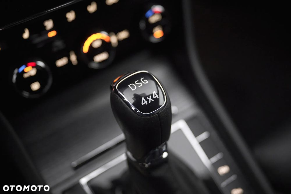 Skoda Superb 2.0 TDI 4x4 Style DSG - 30