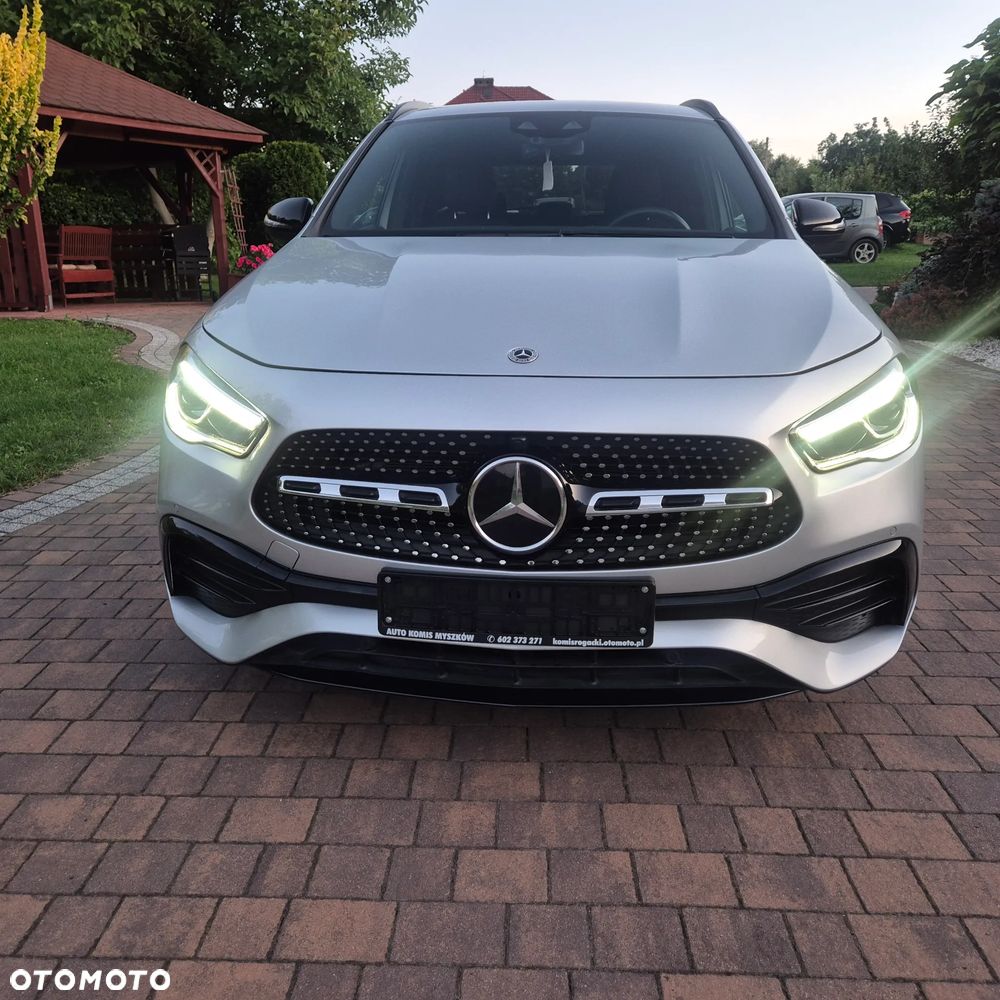 Mercedes-Benz GLA 180 d 8G-DCT AMG Line - 20