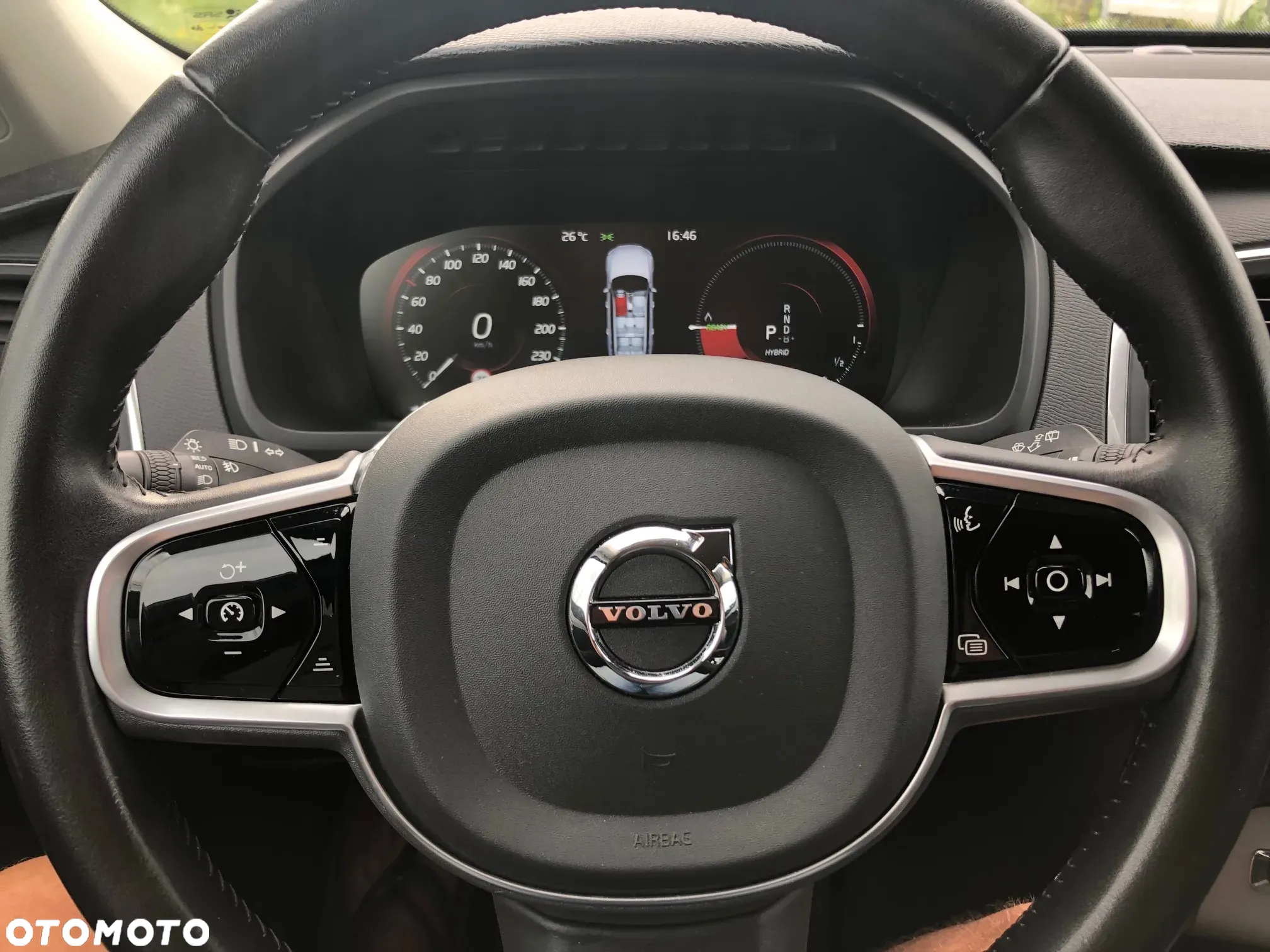 Volvo XC 90 T8 AWD Plug-In Hybrid Momentum 7os - 14