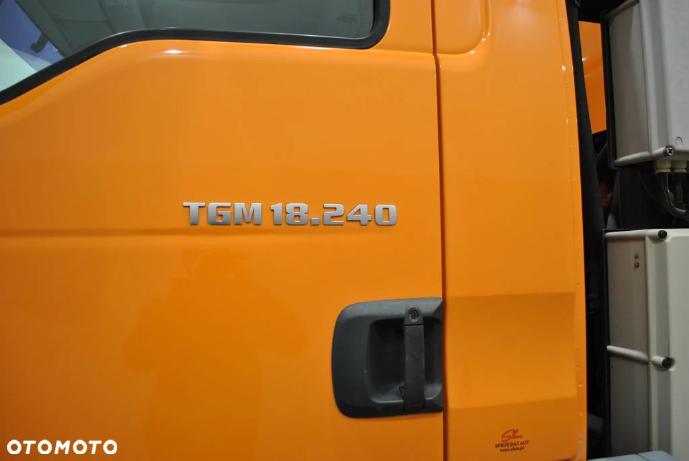 MAN TGM 18.240 Zamiatarka BEAM 8000 Szczotki L/R Karcher 2 Silniki - 13