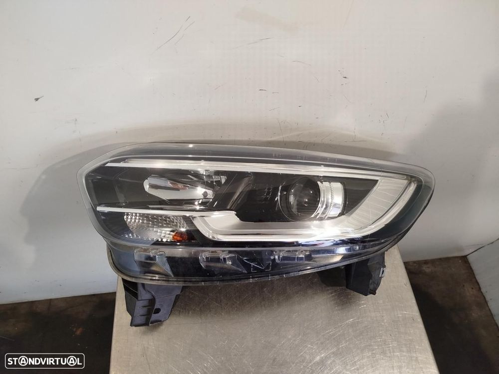 FAROL ESQUERDO RENAULT KADJAR - 1
