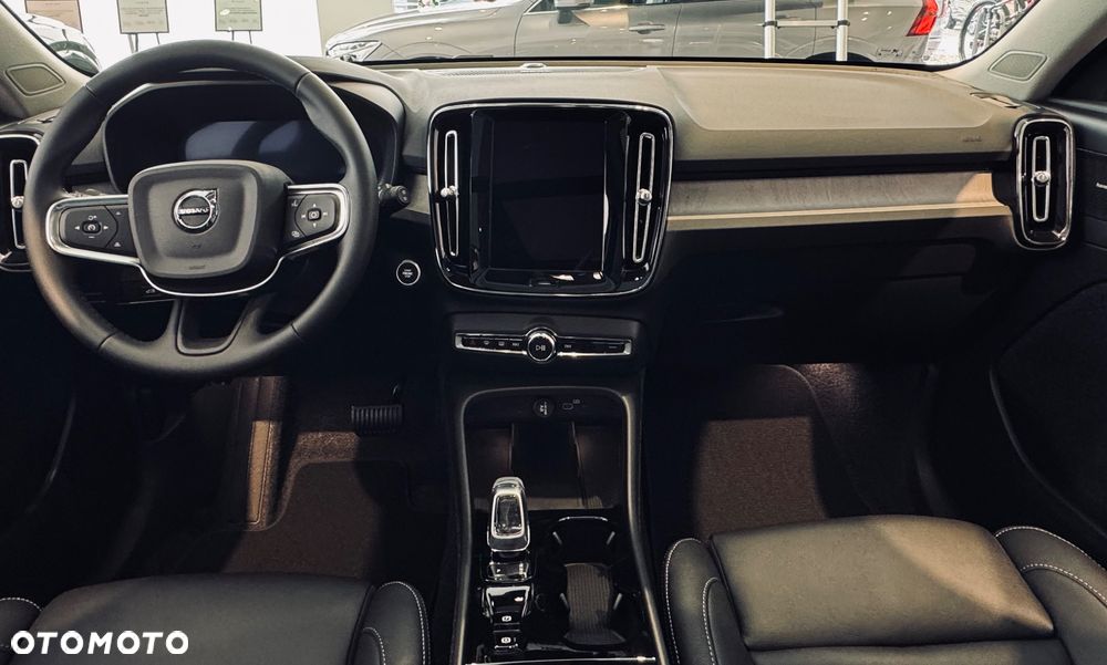 Volvo XC 40 B3 Ultra Dark - 5