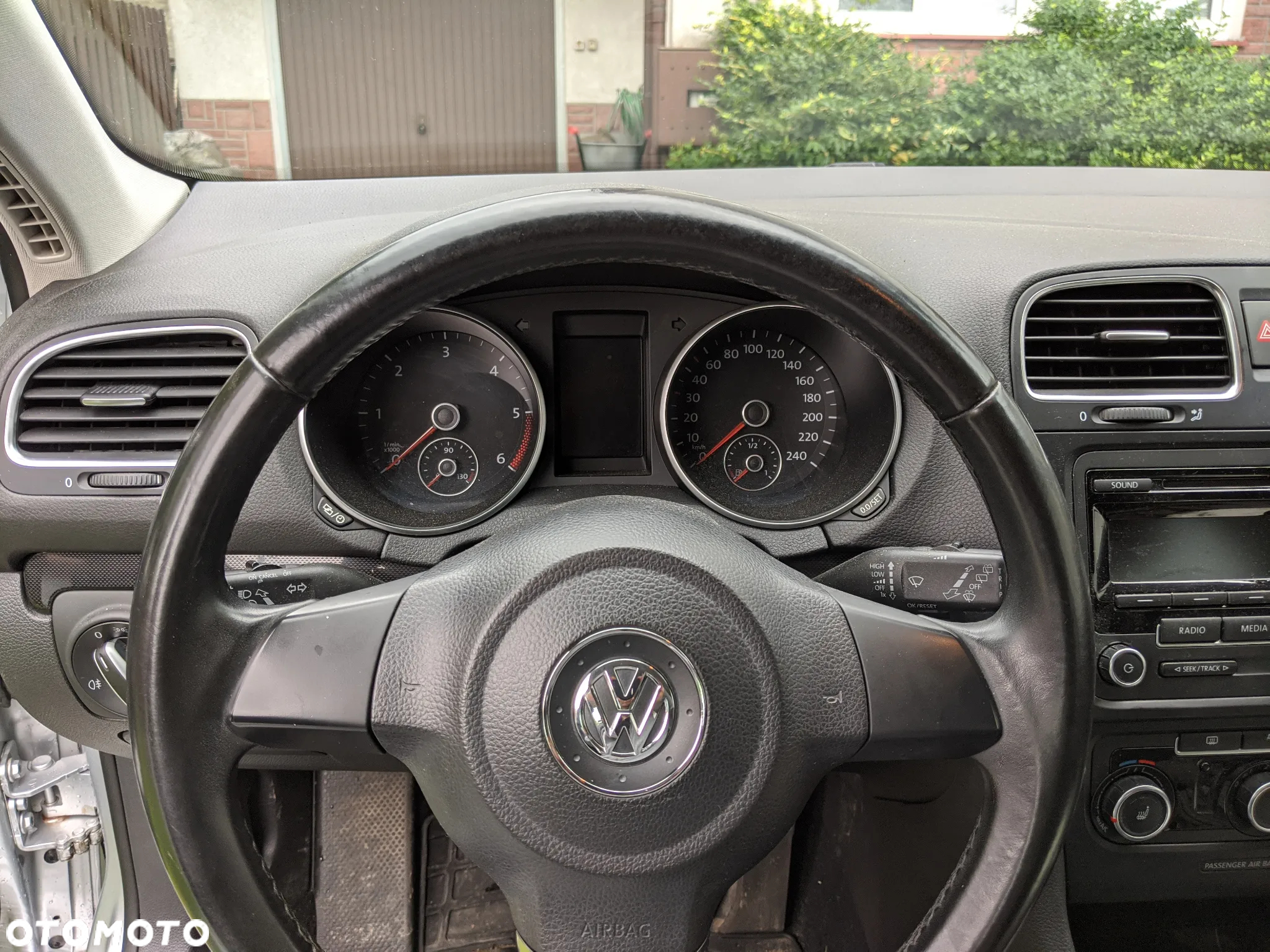 Volkswagen Golf - 12