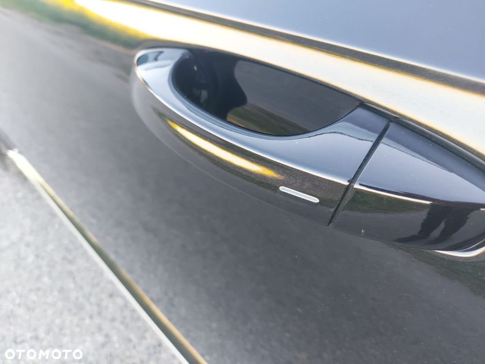 Volkswagen Arteon 2.0 TDI SCR DSG R-Line - 21