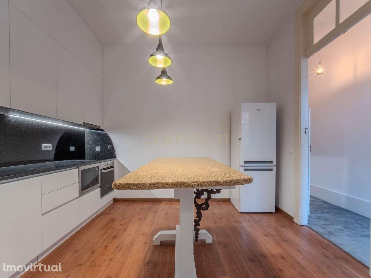 Moradia T5 para arrendamento - Costa Cabral - Grande imagem: 5/39