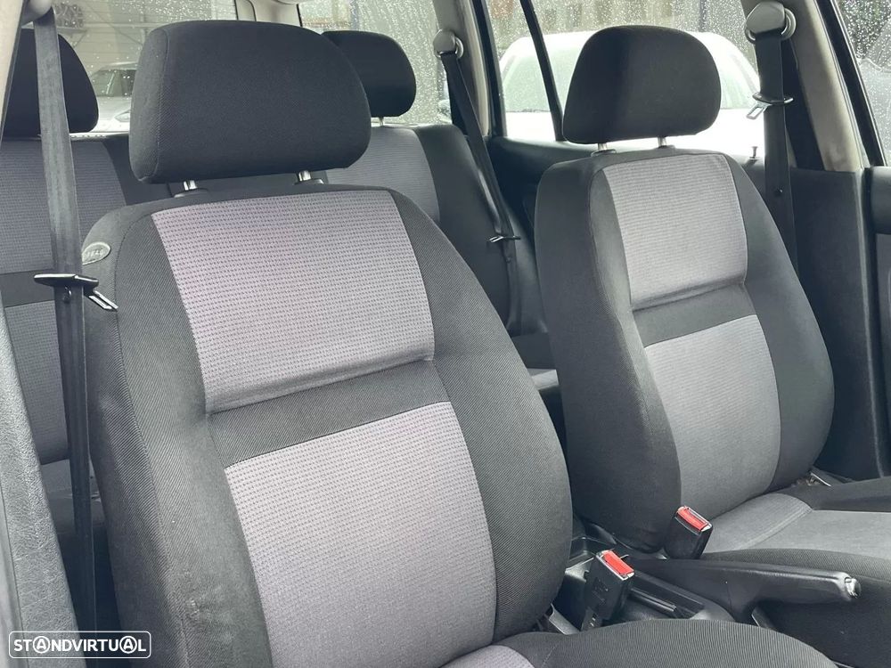 VW Golf Variant 1.9 TDi Highline - 19