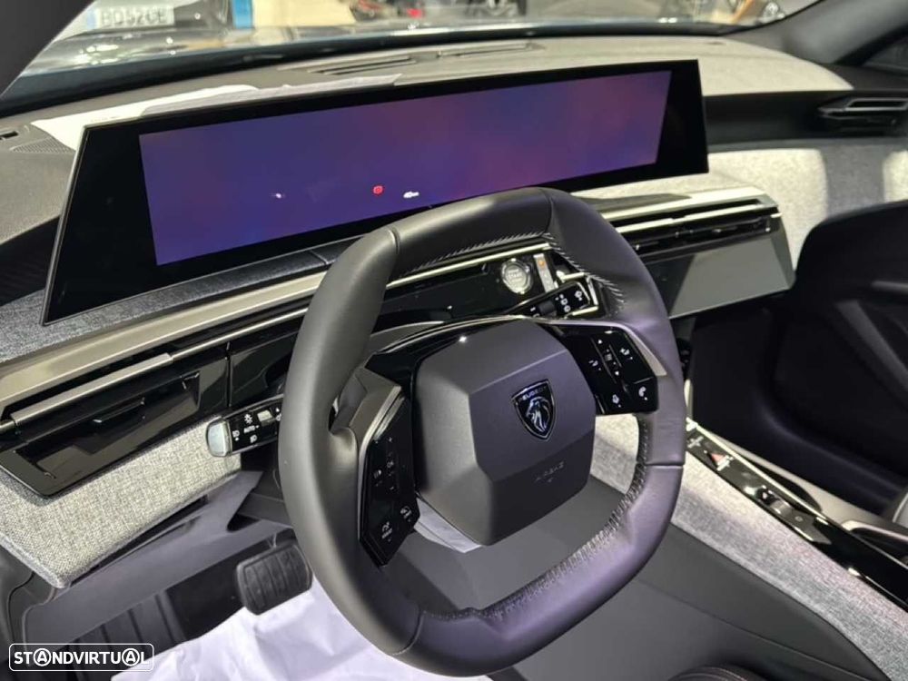 Peugeot 5008 1.6 Plug-in Hybrid Allure e-DCS7 - 27