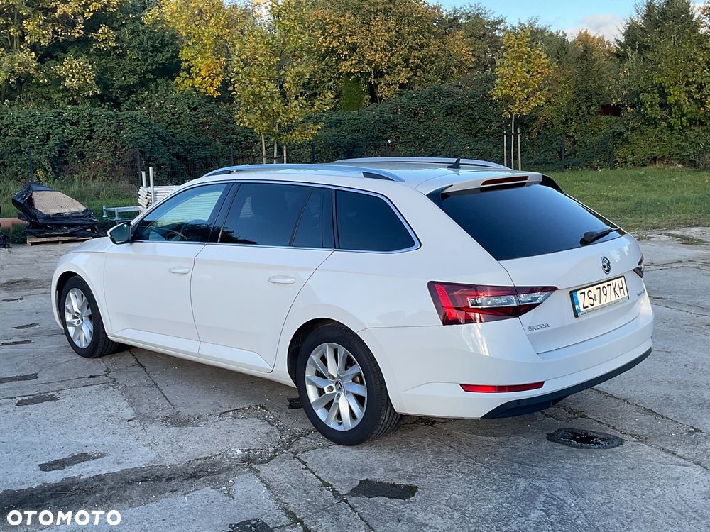 Skoda Superb 2.0 TDI Ambition DSG - 6