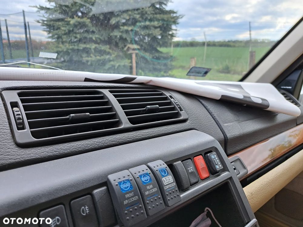 Land Rover Range Rover - 16